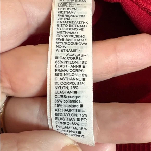 ATHLETA salutation stash ribbed flare in candy red size medium workout gym - Picture 10 of 10